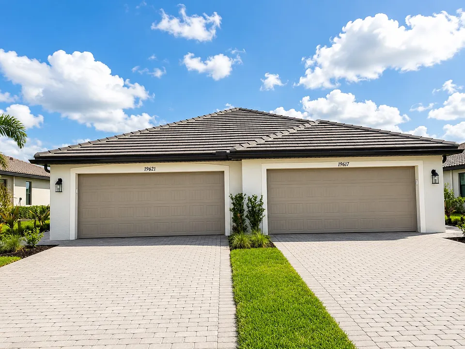 19617 Hinkley Dr