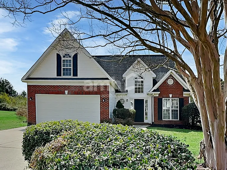 3437 Continental Dr — Photo 1