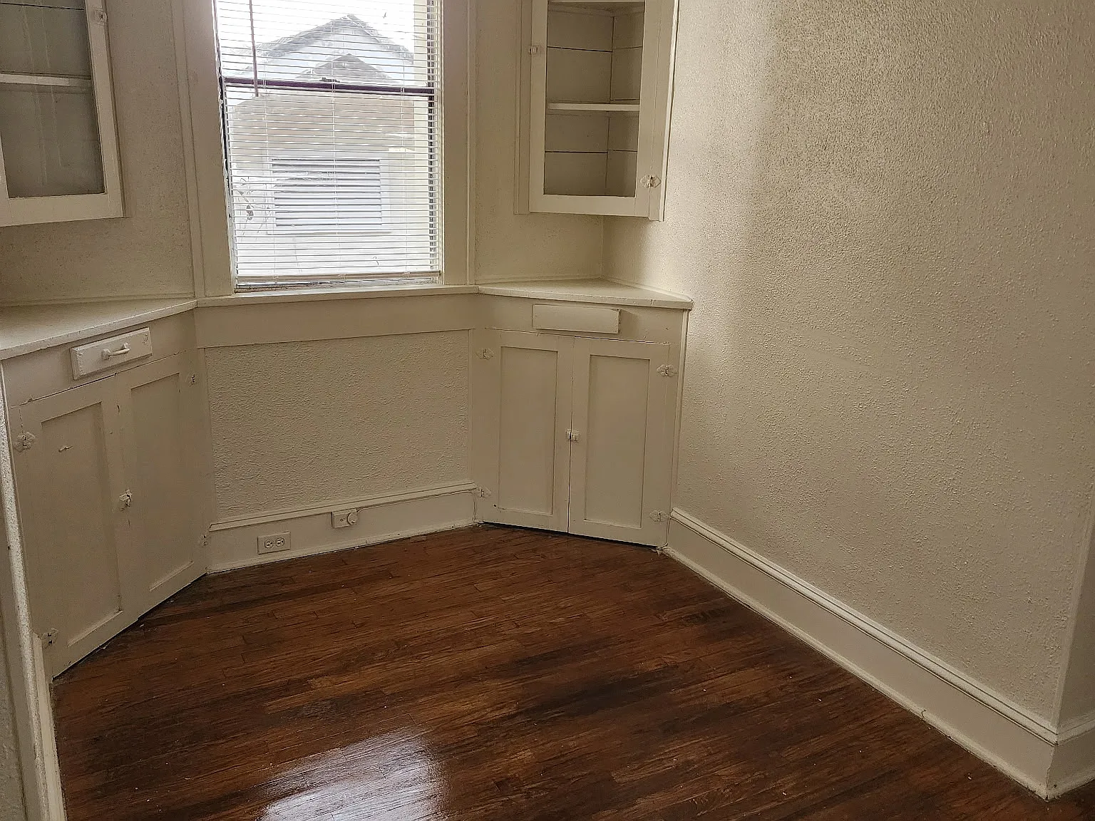 1 bed, 730 sqft, $825 — Photo 2