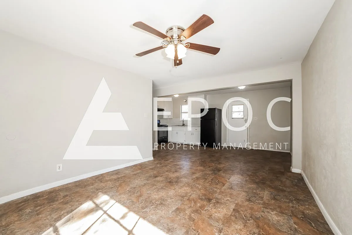 103 W Nolan Trail — Photo 3