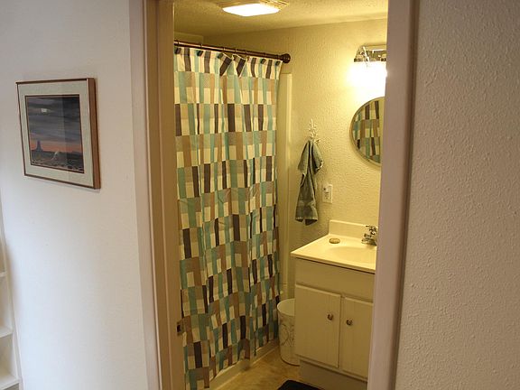 5th image of 503 S Grandview Dr APT A