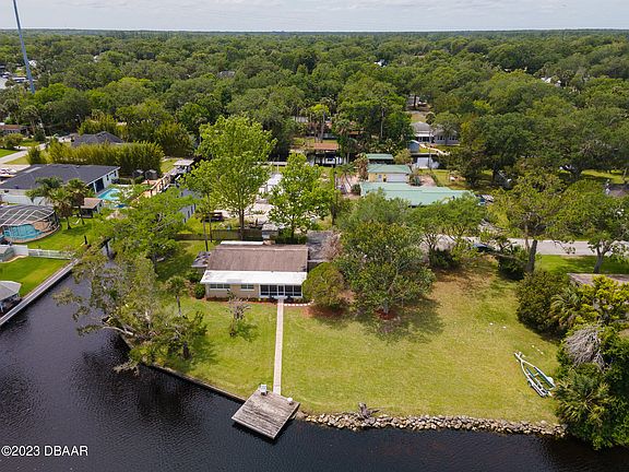 5th image of 1059 Peninsula Dr