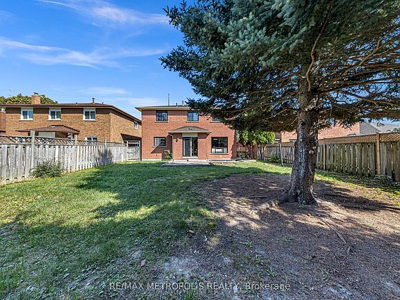 5th image of 296 Thornton Rd N