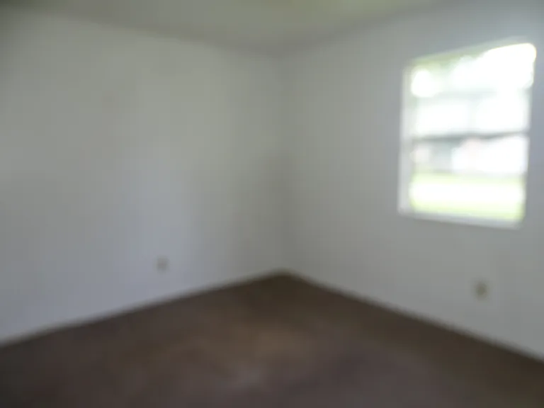 123 SE Bracken Way #102 — Photo 6