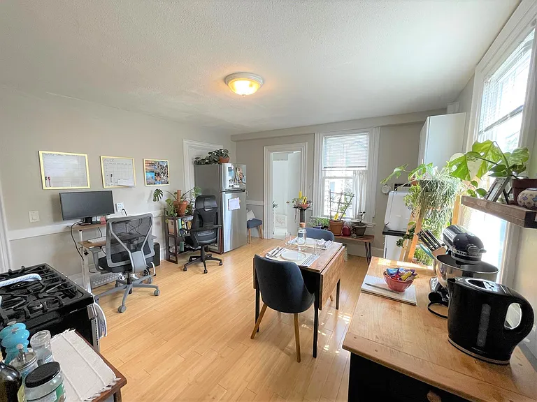 16 Cutter St — Photo 6
