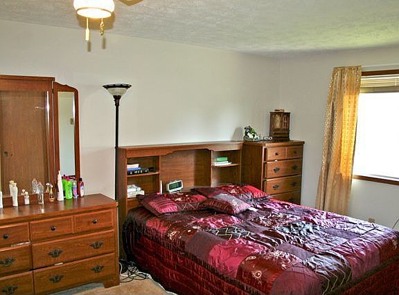 5th image of 13916 E 9th Ct