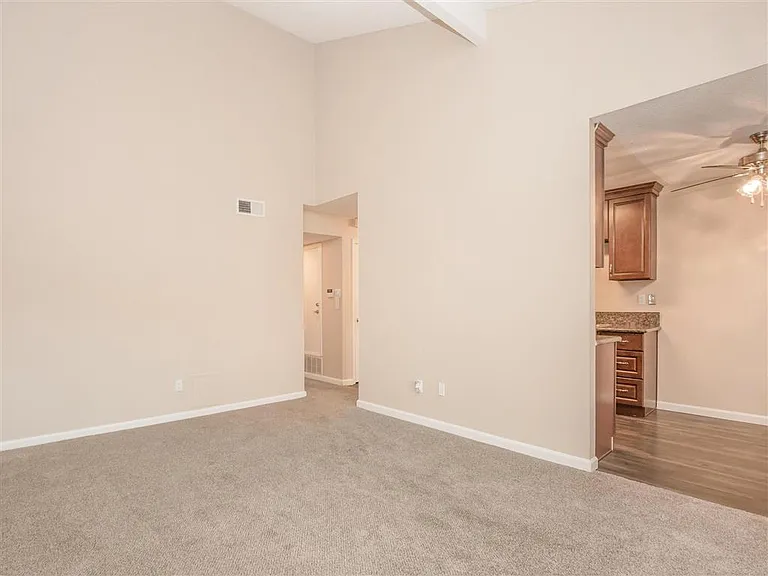 La Veta Grand Apartments — Photo 46
