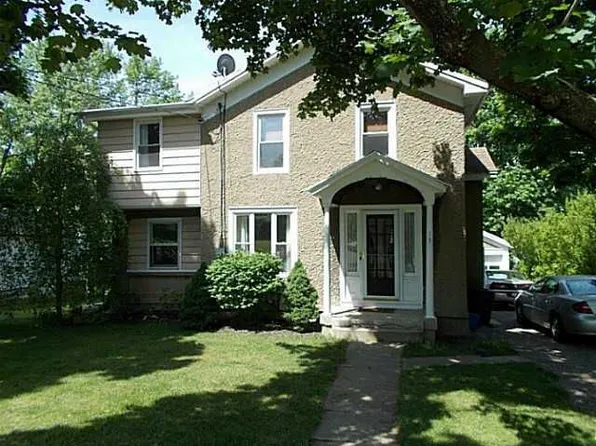 13 Linden St, Livonia, NY 14487