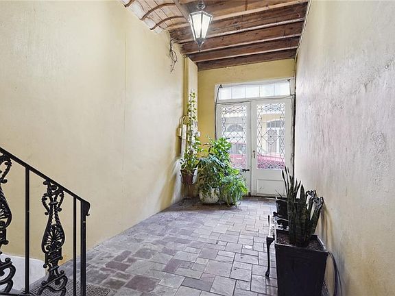 3rd image of 530 Saint Philip St #1