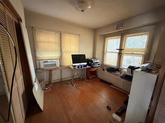 4th image of 1108 SW 37th St