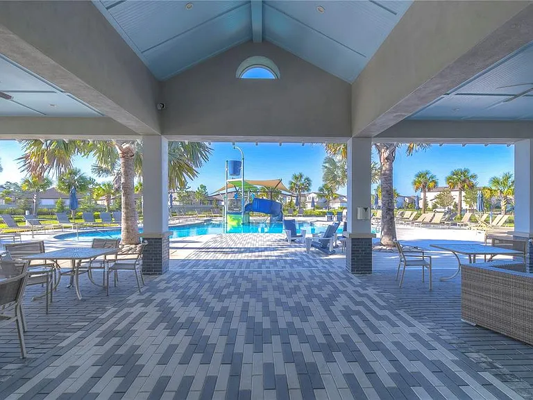 30600 Thunderbird Dr — Photo 40