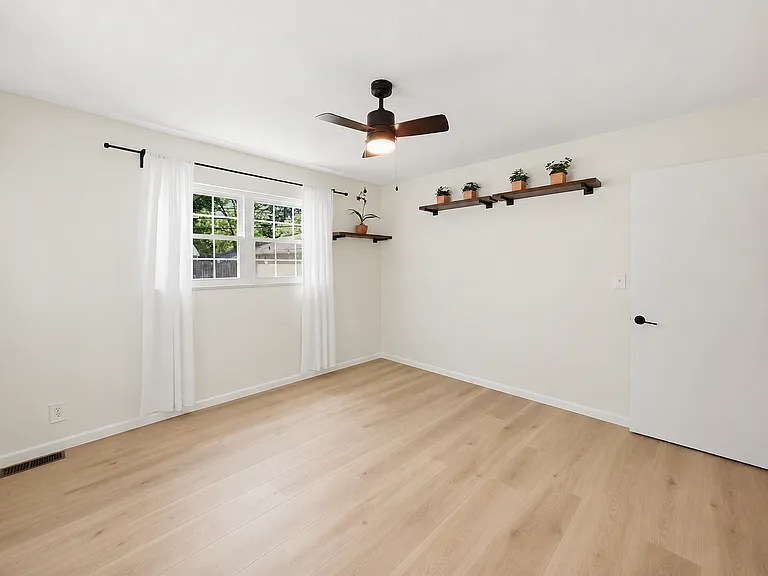 2257 Fishinger Rd — Photo 12
