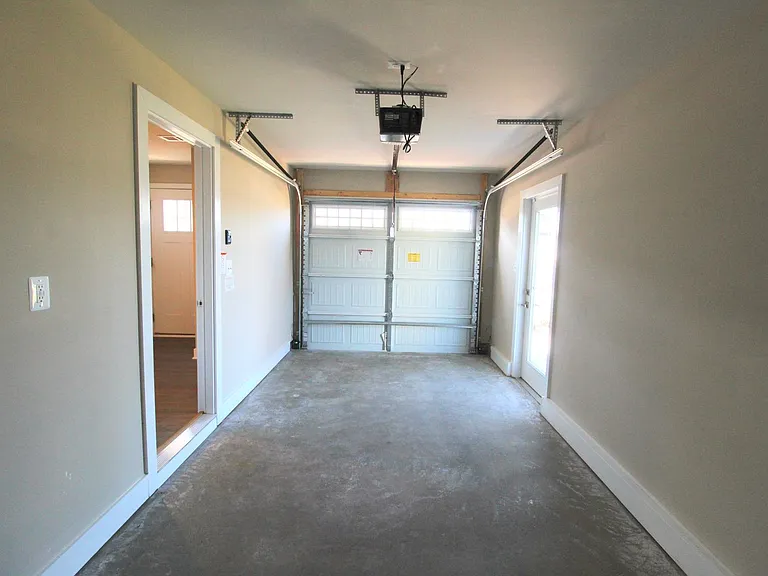 4489 Drysdale St — Photo 3