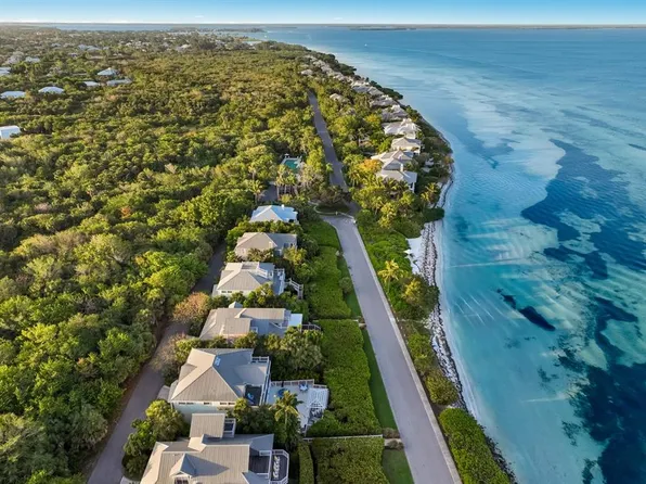 521 Buttonwood Bay Dr, Boca Grande, FL 33921