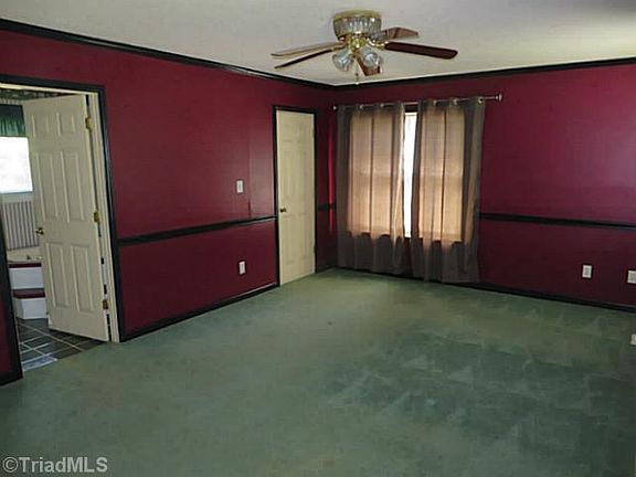 Master Bed 1
