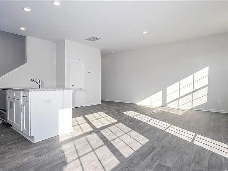 LivingRm and Kitchen2