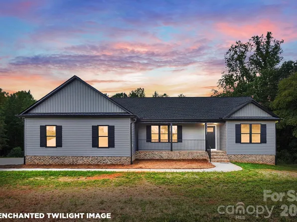 6097 Tinsley Ct, Sherrills Ford, NC 28673