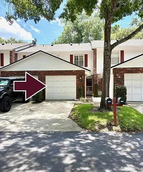 5171 Lazy Oaks Dr — Photo 2