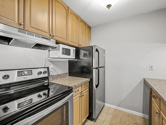 5th image of 2800 Hamline Ave N APT 125