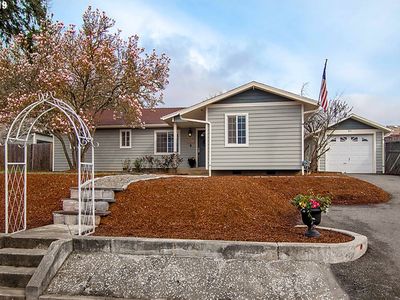 801 NE Madrona Dr, Myrtle Creek, OR, 97457