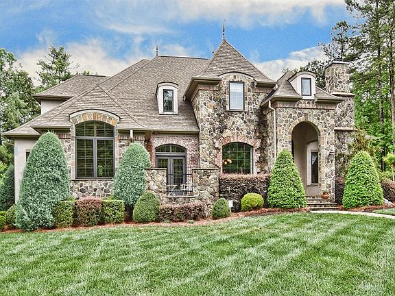 5th image of 107 Tea Olive Ln