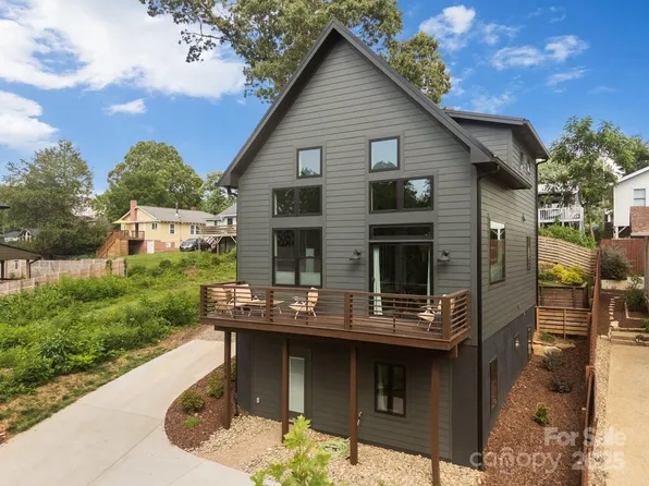 104 Deaver St, Asheville, NC 28806