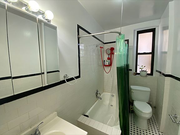 4th image of 486 Brooklyn Ave #3402