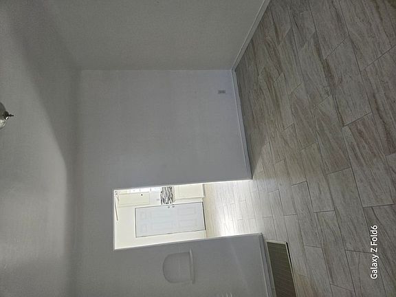 3rd image of 2920 Mountain Ave