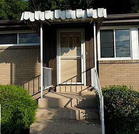 2nd image of 13690 Saint Clair Dr