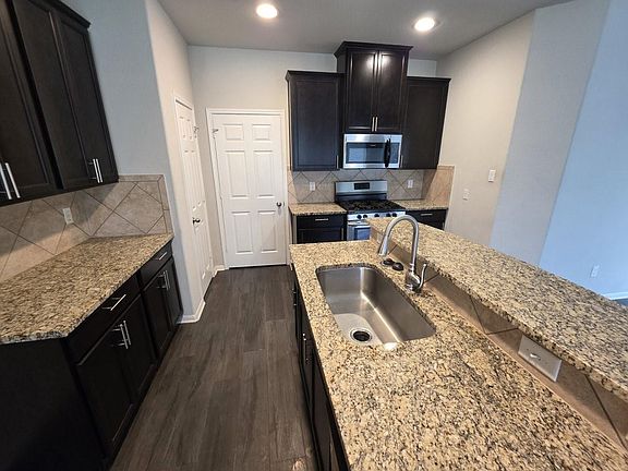 5th image of 6408 Macroom Meadows Ln