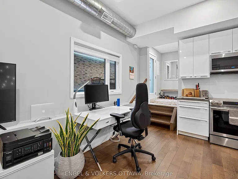 44 Byron Ave #D — Photo 20
