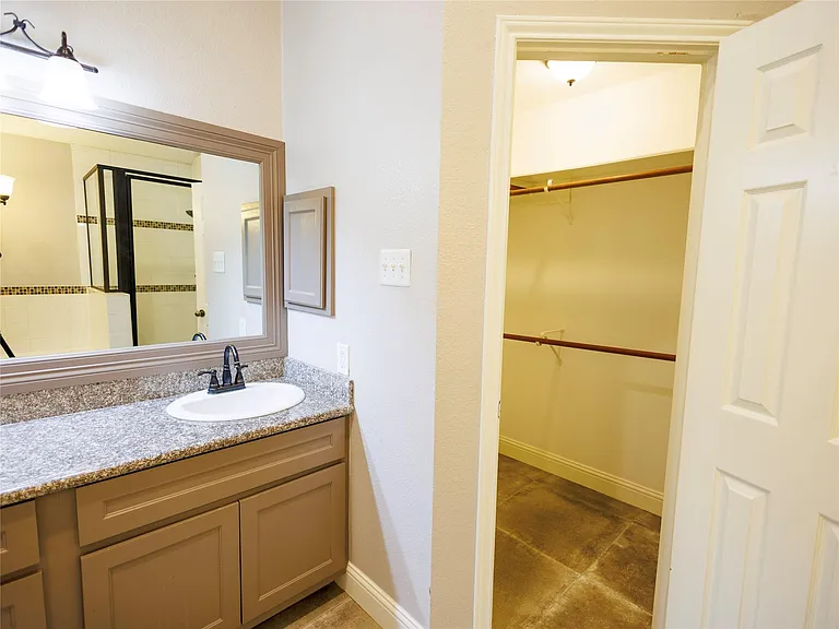 16307 Mulberry Run Ct — Photo 16