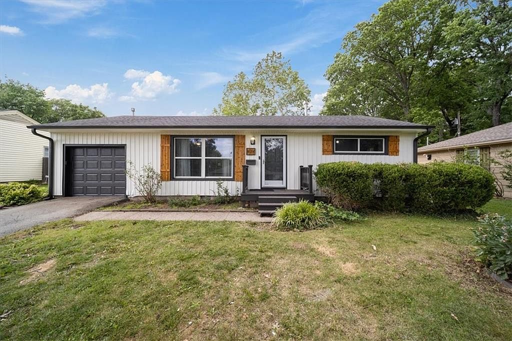8014 W 85th St, Overland Park, KS 66212 | Zillow