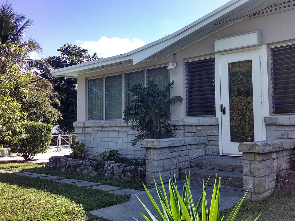 2200 Miami Rd