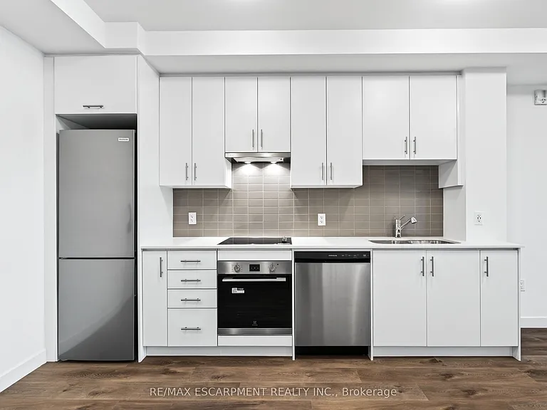 461 Green Rd #220 — Photo 14