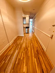 Rented by Metropolis Real Estate of Manhattan