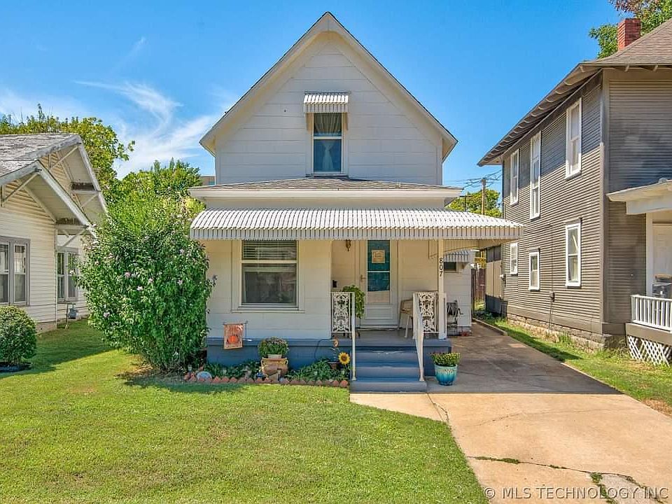 1st image of 807 S Dewey Ave