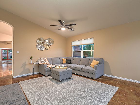 2nd image of 10212 Calle Hermosa Pl NW