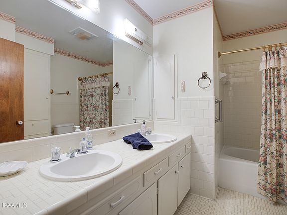 5th image of 507 Woodvale Ave