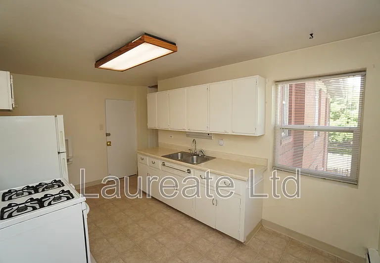 1432 Gaylord St #3 — Photo 6