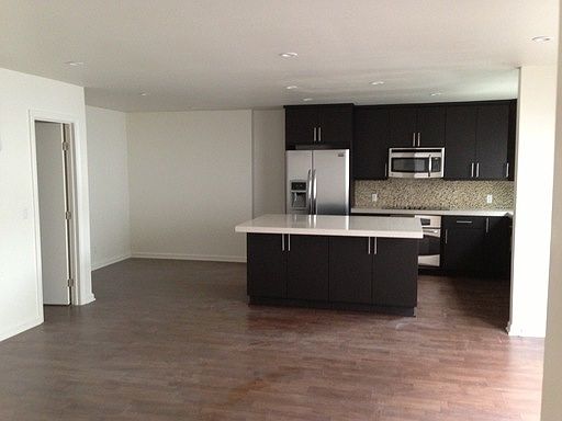 5th image of 3956 3rd Ave