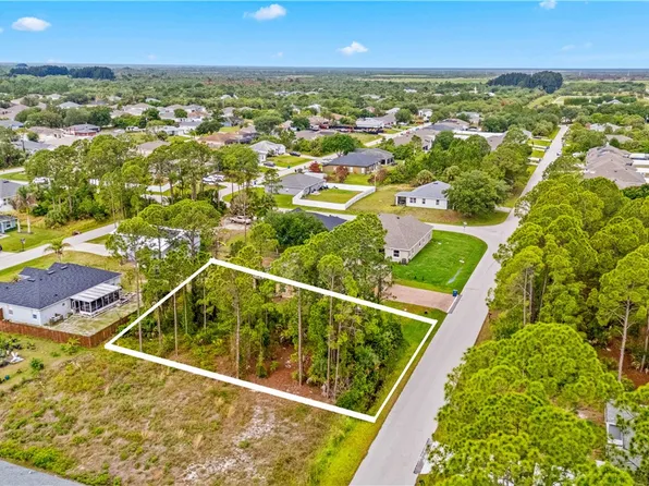 482 Oldenberg St SW, Palm Bay, FL 32908