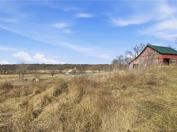 4th image of 33646 W Laser Rd