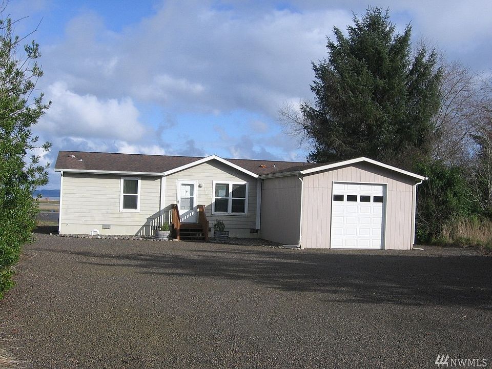 1st image of 576 Duck Lake Dr NE
