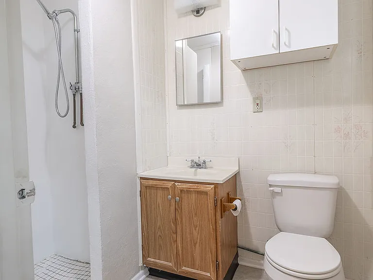 220 N Adelle Ave #1-B — Photo 10