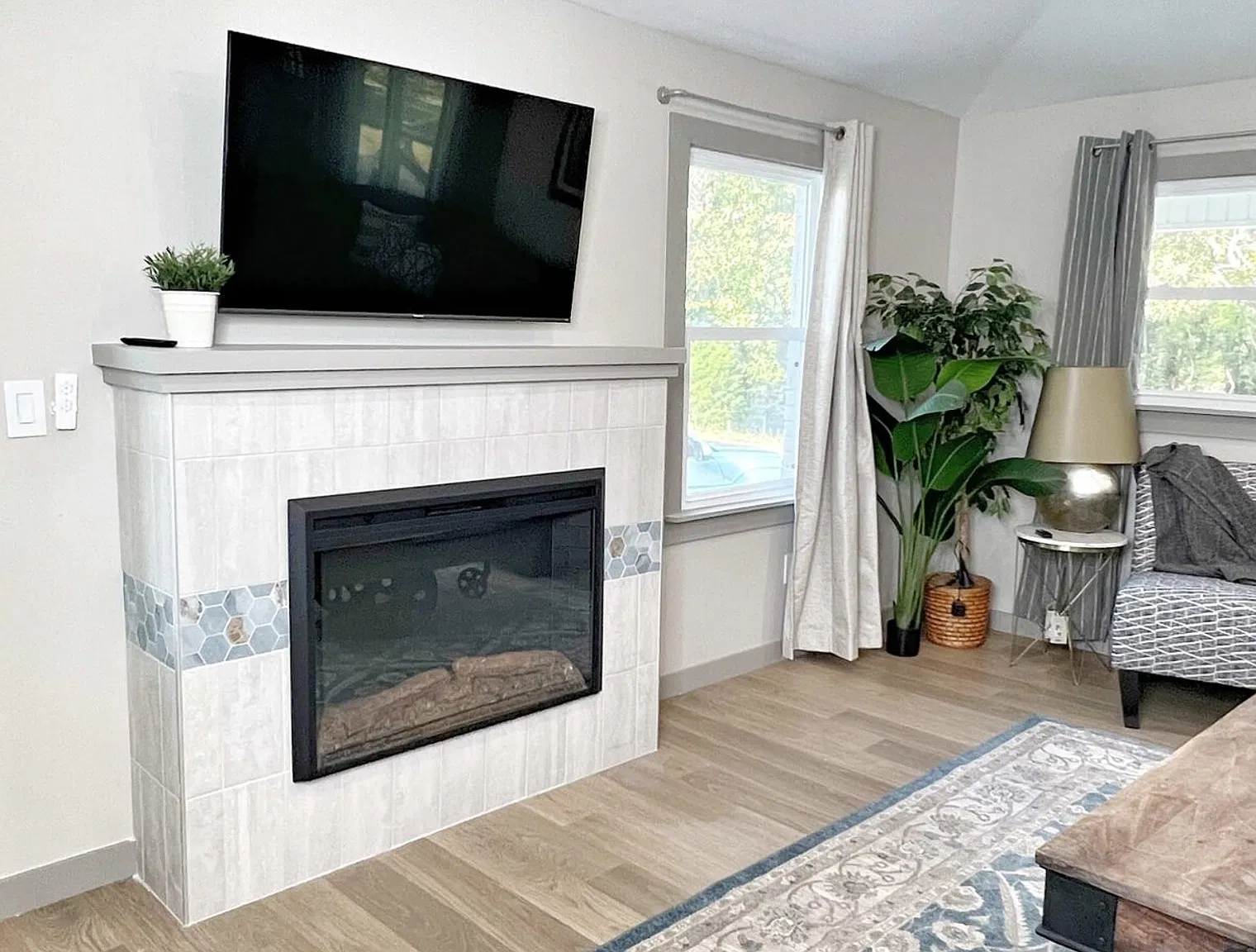 4 bed, 3.0 bath, 2594 sqft, $3,791 — Photo 4