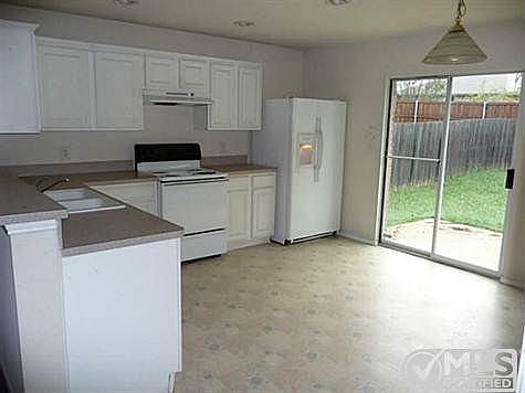 4th image of 2345 Graystone Dr