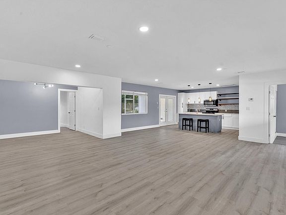 5th image of 7936 Tropicana Street