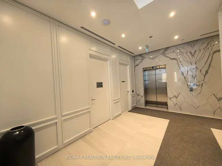 100 Queen St E #2912 — Photo 7