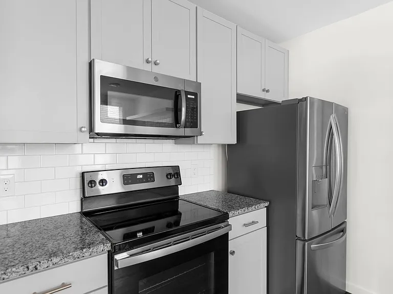 Greenview Apartments - Forest Park — Photo 21